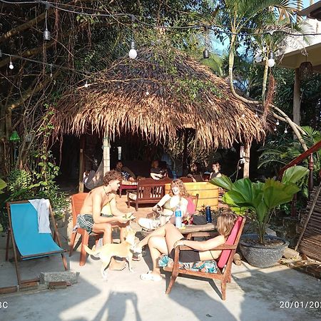 The Seaside Bungalow Hostel And Bar Hoi An Eksteriør bilde